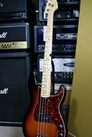 Fender American Standard Precision Bass NEW
