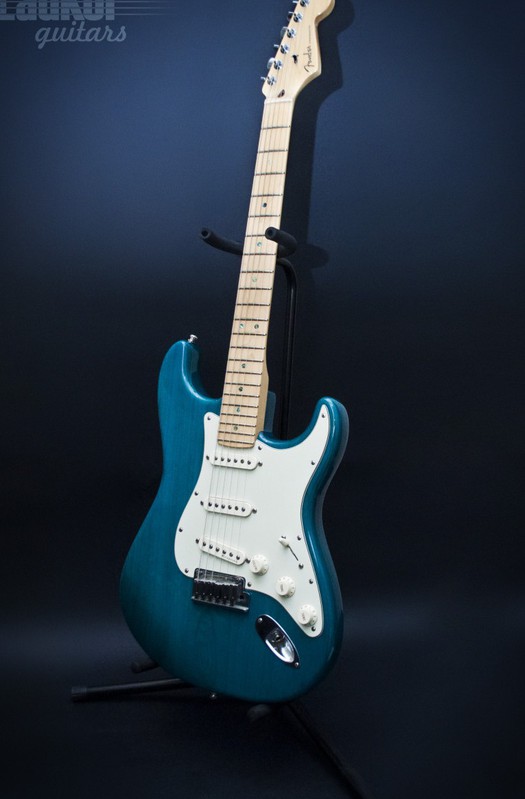 2000 Fender American Deluxe Ash Stratocaster Teal Green SSS