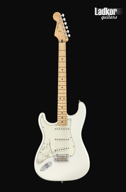 Fender Player Stratocaster Left-Handed Polar White NEW
