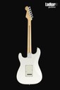 Fender Player Stratocaster HSS Polar White Pau Ferro NEW