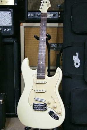 G&L American Legacy Strat