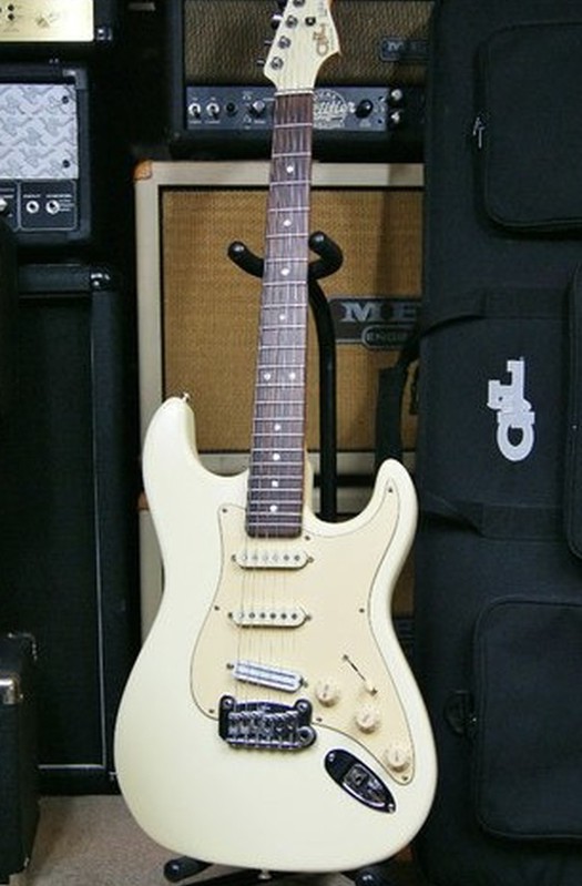 G&L American Legacy Strat.