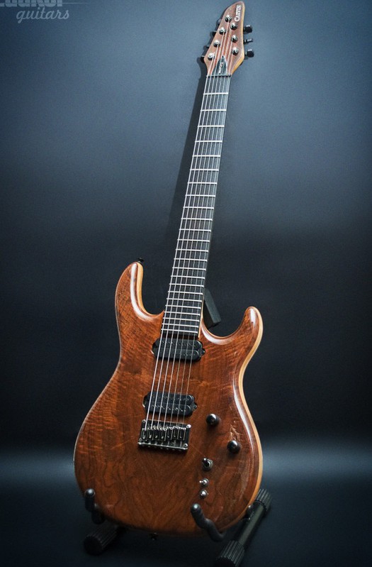 Carvin DC727 Walnut Top