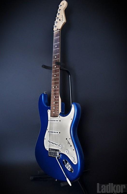 2005 Fender American Standard Stratocaster Mystic Blue