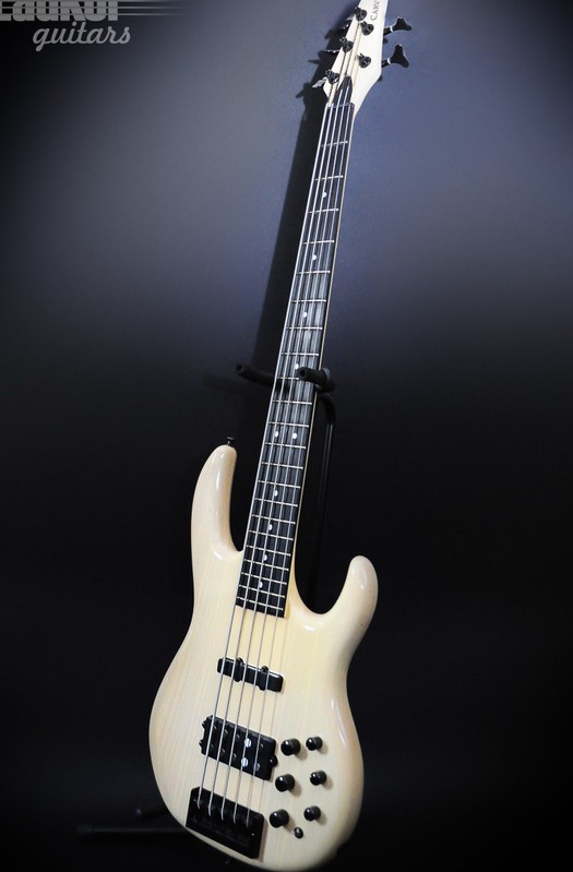 Carvin USA Custom Shop XB75P HS White Bass