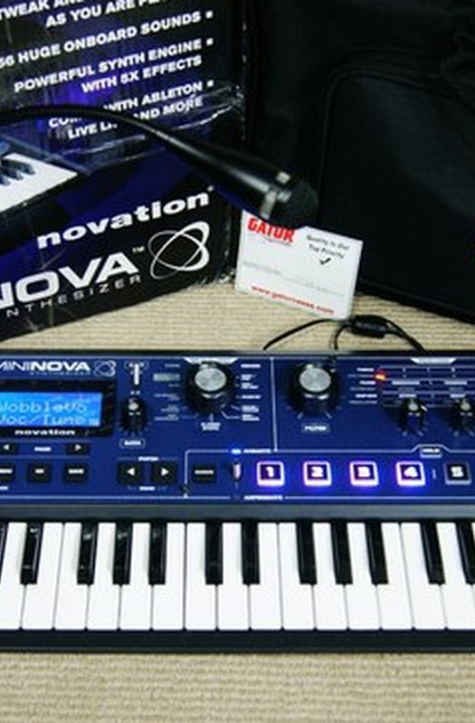 Novation Mininova + новый чехол Gator