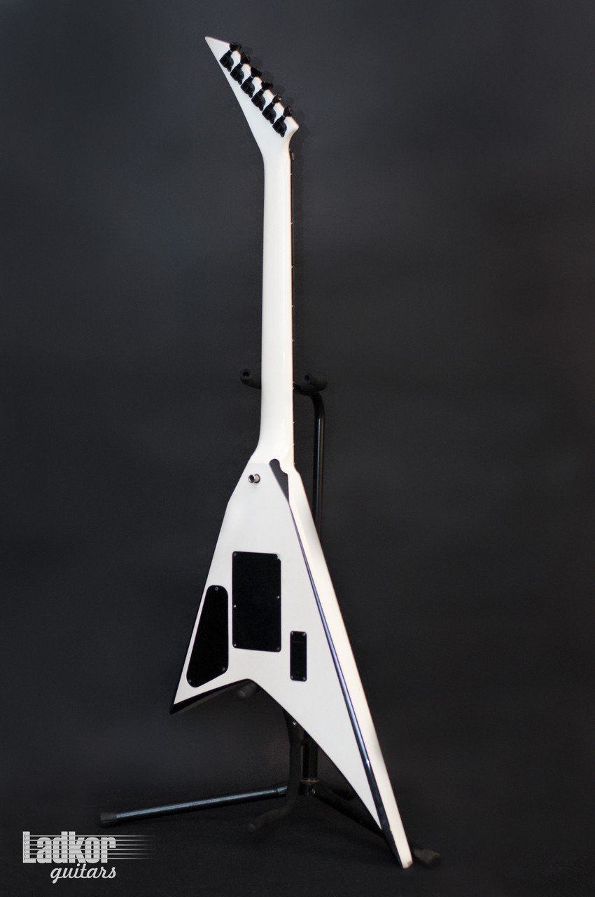 ギター Jackson RR24  white Jackson Pro Plus Series Rhoads RR24 Snow White - Jackson