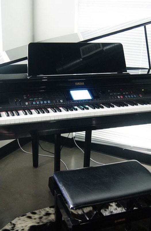 Yamaha Clavinova CVP-600 (made in Japan)