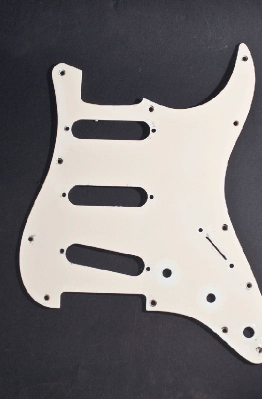 Genuine FENDER 3-ply White Stratocaster Pickguard For 3 Single Coil Pickups