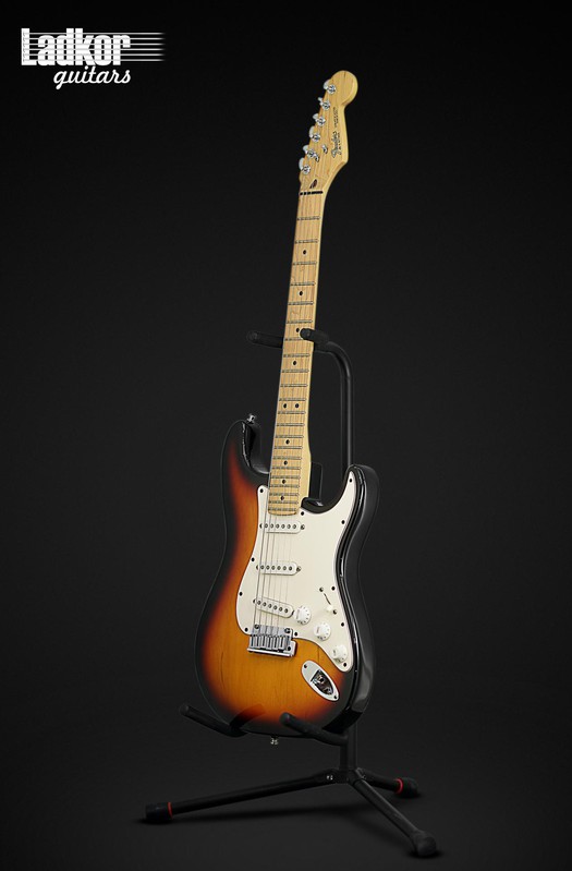 1989 Fender American Standard Stratocaster Tobacco Sunburst