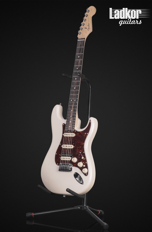 2019 Fender American Elite Stratocaster Olympic Pearl HSS Shawbucker Ebony Fretboard
