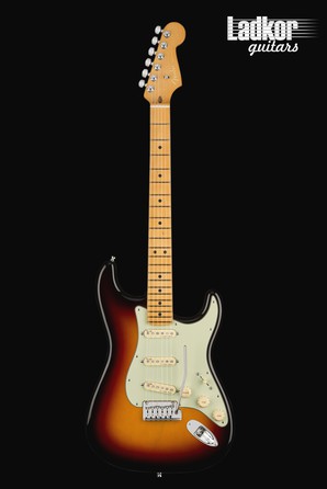 Fender American Ultra Stratocaster Ultraburst Maple NEW