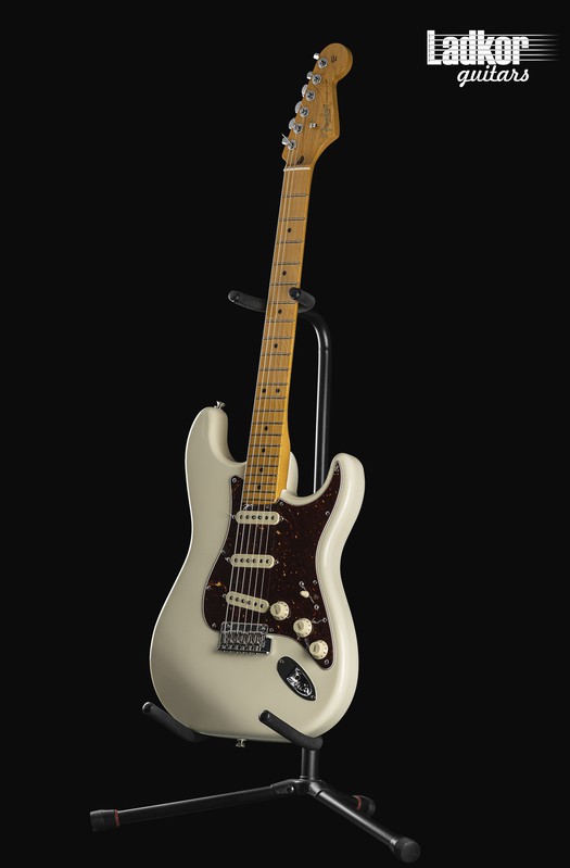 Fender American Professional II Stratocaster Olympic White Maple FB