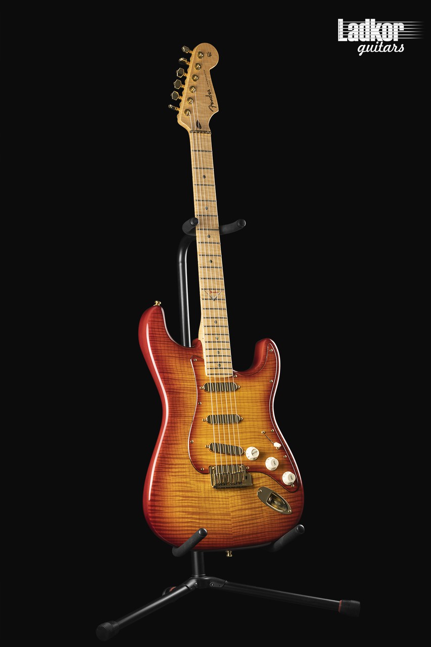 ギター Fender Stratocaster Premium Build Fender Stratocaster Premium Build