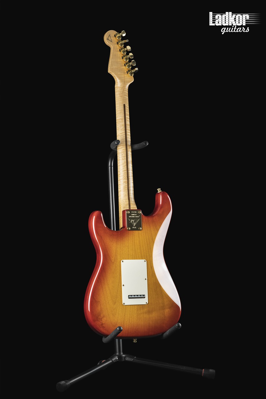 BUSKER'S Stratocaster Model 2006 Fender Custom Shop Masterbuilt Yuriy Shishkov