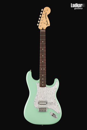 Fender Tom Delonge Stratocaster Surf Green NEW
