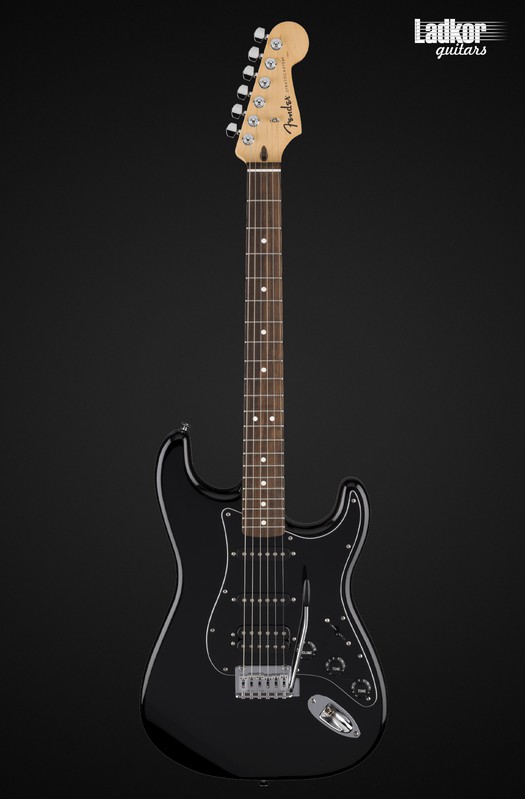Fender Standard Stratocaster HSS Black