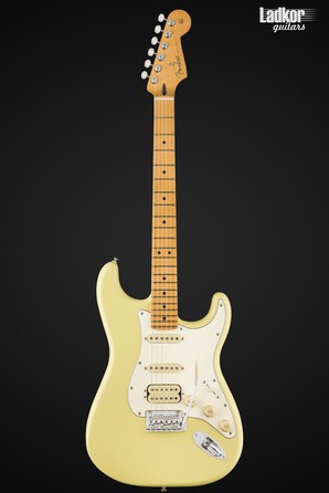Fender Player II Stratocaster HSS Hialeah Yellow