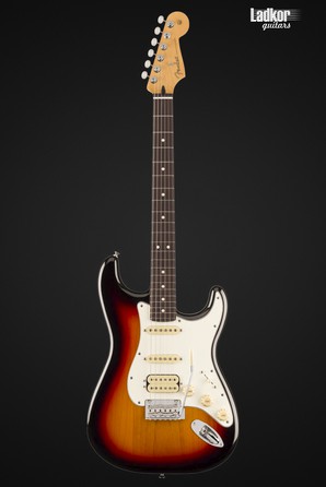 Fender Player II Stratocaster HSS  3-Color Sunburst