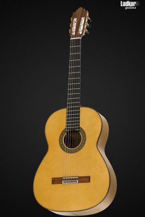 Vicente Carrillo Flamenco Blanca Concert 6 String Guitar